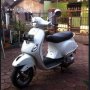 Dijual PIAGGIO LX 150 ie 2012 putih mulus