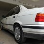 Jual BMW 320i manual thn 1995 warna putih