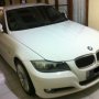 Jual BMW 320 tipe Luxury 2011 E90 white plat D