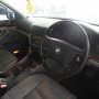 Jual BMW Seri 528i Hitam Automatic tahun 2000 Mulus Terawat