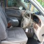 jual kia carnival thn 2000, abu-abu metalik, automatic, bensin