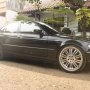 Jual BMW 318i 2003 facelift Black on Black. velg ring 20. nopil