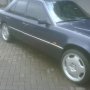 Mercedes E220 masterpiece th 95-96 Biru