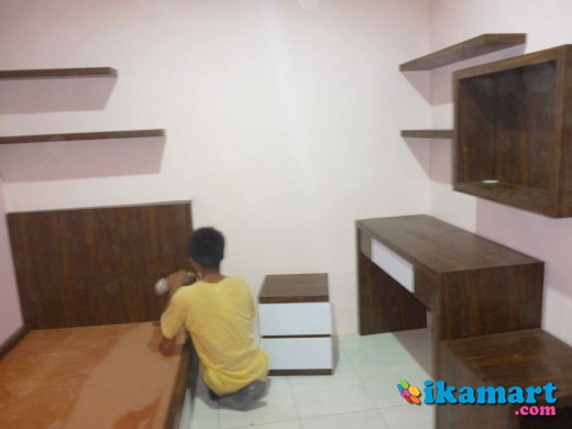 Featured image of post Jual Furniture Kamar Kost Minimalis Desain kamar tidur cara menghias kamar kost dengan kertas kado cara menata kamar tidur ukuran