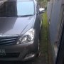 Jual kijang Inova AT 2009 Abu-abu mulus banget