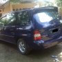 KIA CARNIVAL DIESEL MATIC TH 2000 Biru