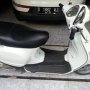 Jual Piaggio Vespa LX125 tahun 2012 putih kilometer rendah