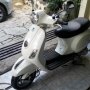 Jual Piaggio Vespa LX125 tahun 2012 putih kilometer rendah