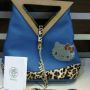 Hermes Kayu Kitty Biru