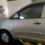 Jual Toyota Innova E A/T 2012 silver tangan pertama