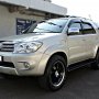 Toyota fortuner g lux 2009 a/t silver bensin super terawat