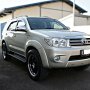 Toyota fortuner g lux 2009 a/t silver bensin super terawat