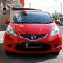 JUAL HONDA JAZZ RS 2010 A/T RED MULUS TERAWAT SIAP PAKAI