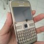 Jual NOKIA E72 GOLD masih ajib bener