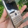 Jual NOKIA E72 GOLD masih ajib bener