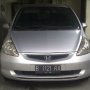 JUAL HONDA JAZZ IDSI MT 2004 SILVER KM RENDAH