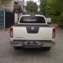 Nissan Navara 2.5 DC MT 2012 putih met