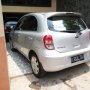 Jual nissan march MT 2011 silver mulus