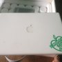 Jual Macbook white 13,3