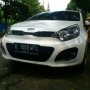 Jual Over Kredit KIA Rio 2012 Putih super mulus