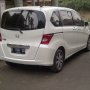 JUAL HONDA FREED PSD 2010 PUTIH MATIC MULUS