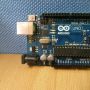 Arduino Uno R3 (mikrokontroler)