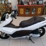 Jual Honda PCX 125 th 2010 low KM Putih Modif Simple.