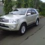 Jual fortuner 2010 diesel silver matik simpanan