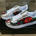 Sneakers Gucci Bordir Bunga