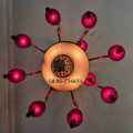 Lampu gantung mewah laksana lampu istana warna merah