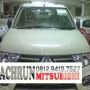 Mitsubishi Pajero Sport White 1:43 Die Cast (vitesse)