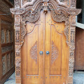 Pintu ukir kayu jati