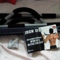 IRON GYM Alat Olahraga Pull Up Yang Sangat Praktis