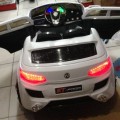 Mobil Aki BMW 900