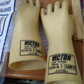 Sarung tangan karet tahan listrik Victor 5Kv,Insulating Glove 5000 volt viktor