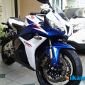 Honda CBR 600 RR Tricolor ABS Full Paper 2013 with Yoshimura Exhaust