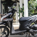 Honda vario 125 thn 2013 warna hitam pajak baru di bayar