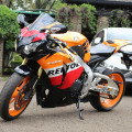 honda CBR 1000 CC tahun 2011 sangat mulus