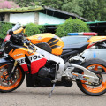 honda CBR 1000 CC tahun 2011 sangat mulus