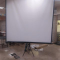 screen projector tripod 84&quot; (213cm x 213cm)