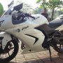 Kawasaki Ninja 250 Th 2011 Putih Battlax mulus