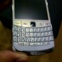 Jual blackberry onyx (9700) white XGRS tam