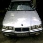 Dijual bmw 320 silver Tahun 1995