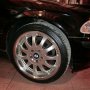 BMW 323I TRIPTONIC HITAM VELG 18 LAMPU HID TERAWAT SEKALI